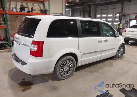 2013 Chrysler Town & Country Touring-L z USA, uszkodzony, nr VIN 2C4RC1CGXDR558284